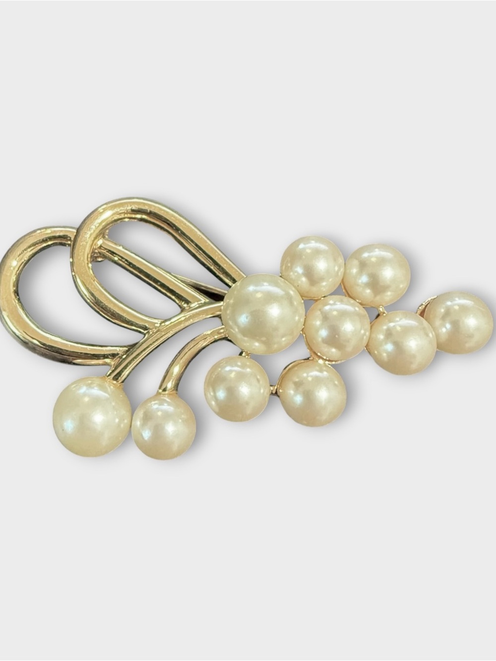 Vintage Napier 1980โs Gold Tone Double Swirl Faux Pearls Brooch